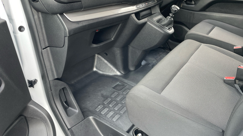 Vauxhall Vivaro L1 Diesel 1.5 Turbo D 120 Prime H1 Van